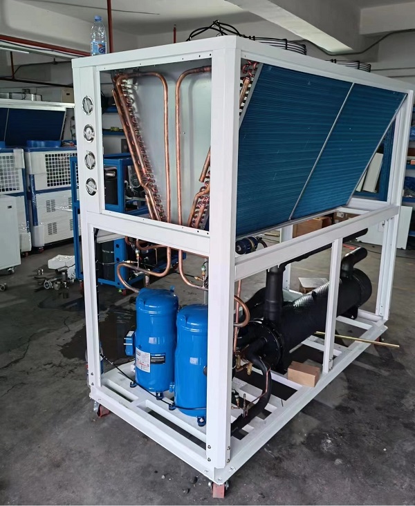 Comment effectuer l’entretien de routine des refroidisseurs d’eau industriels ?